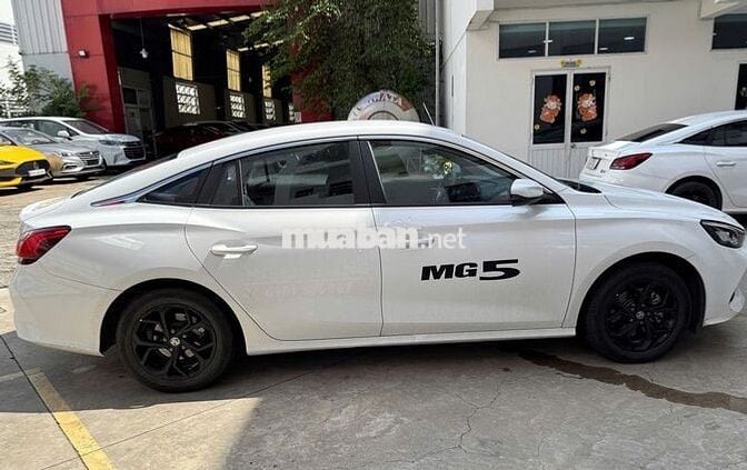 Hàng Hót MG5 STD 2024 siêu lướt 15,000 km