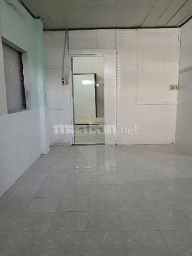 Cho thuê 2 căn hộ lầu 1 và 2 của nhà mặt tiền 608 Điện Biên Phủ, quận 
