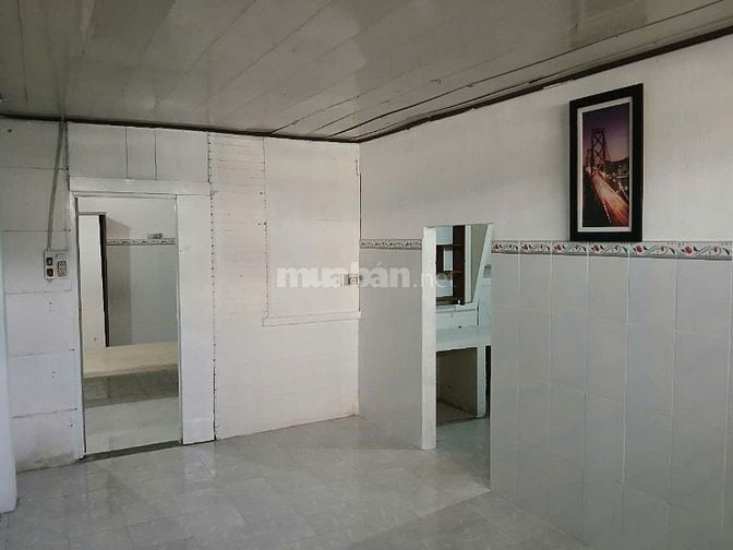 Cho thuê 2 căn hộ lầu 1 và 2 của nhà mặt tiền 608 Điện Biên Phủ, quận 