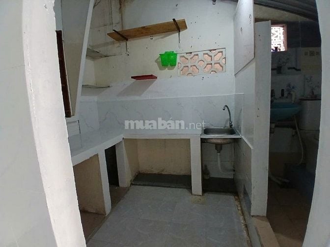 Cho thuê 2 căn hộ lầu 1 và 2 của nhà mặt tiền 608 Điện Biên Phủ, quận 