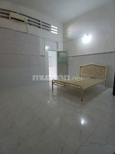 Cho thuê 2 căn hộ lầu 1 và 2 của nhà mặt tiền 608 Điện Biên Phủ, quận 