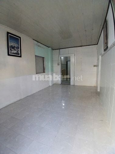 Cho thuê 2 căn hộ lầu 1 và 2 của nhà mặt tiền 608 Điện Biên Phủ, quận 