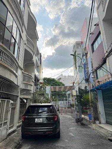 HIẾM - HẺM 69 Nguyễn Gia Trí(D2)- HẺM 6m XE TẢI- 82m2- 4 TẦNG- 15,x Ty