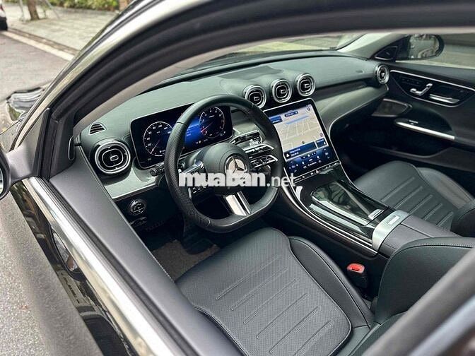 Mercedes Benz C Class 2022 C300 AMG - 16666 km