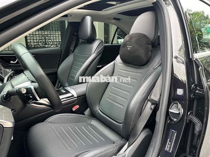 Mercedes Benz C Class 2022 C300 AMG - 16666 km