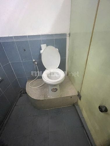 Cho thuê 2 căn hộ lầu 1 và 2 của nhà mặt tiền 608 Điện Biên Phủ, quận 