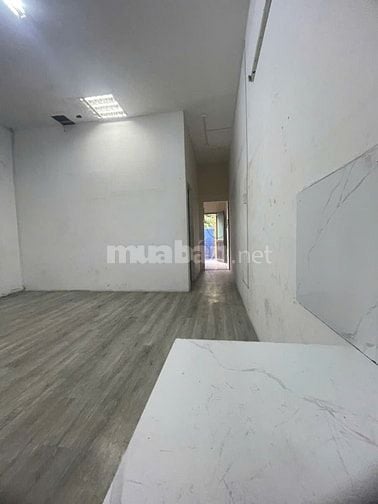 Cho thuê 2 căn hộ lầu 1 và 2 của nhà mặt tiền 608 Điện Biên Phủ, quận 