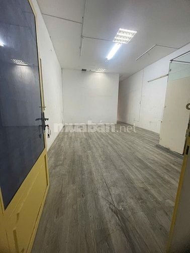 Cho thuê 2 căn hộ lầu 1 và 2 của nhà mặt tiền 608 Điện Biên Phủ, quận 