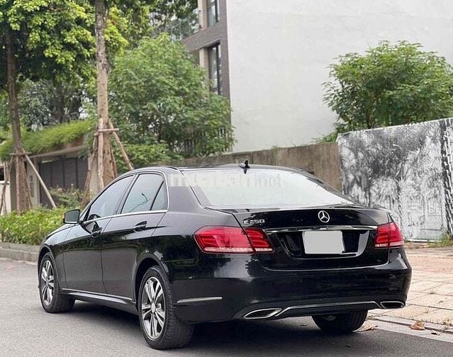 Mercedes Benz E Class 2014 E250 - 90000 km