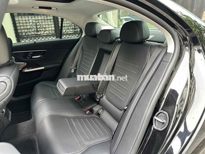 Mercedes Benz C Class 2022 C300 AMG - 16666 km