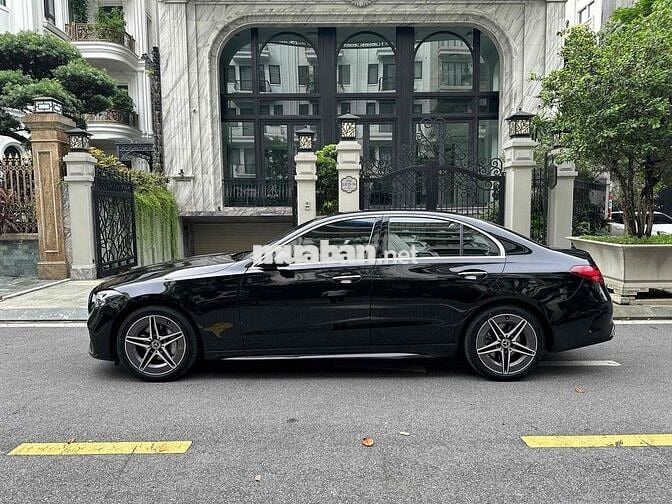 Mercedes Benz C Class 2022 C300 AMG - 16666 km