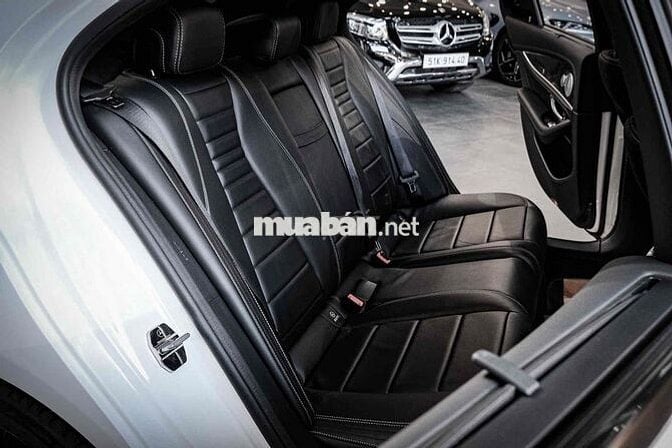 Mercedes E300 AMG model 2019 siêu đẹp