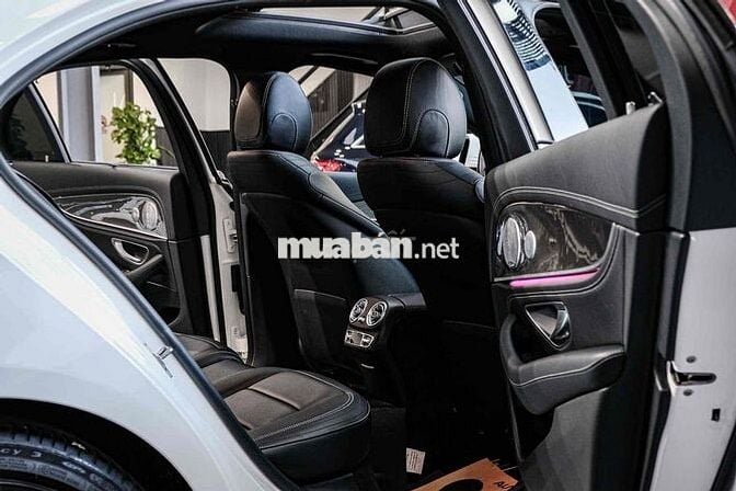 Mercedes E300 AMG model 2019 siêu đẹp