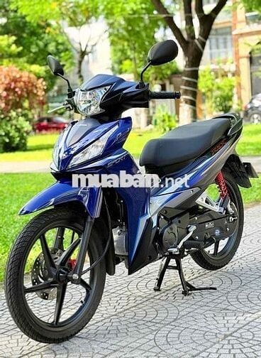Wave RSX sport 2025 đi 1 ngàn cây. xe đã dán keo