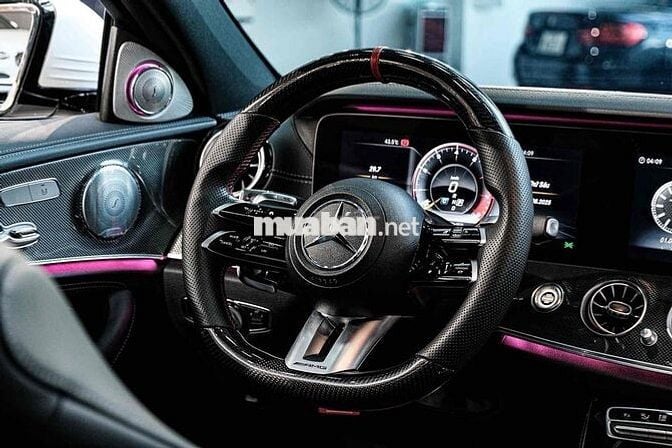Mercedes E300 AMG model 2019 siêu đẹp
