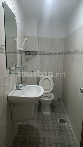 Chính chủ, hẻm 4m, dtsd 92m2, 2pn, 2wc, có sân để xe 