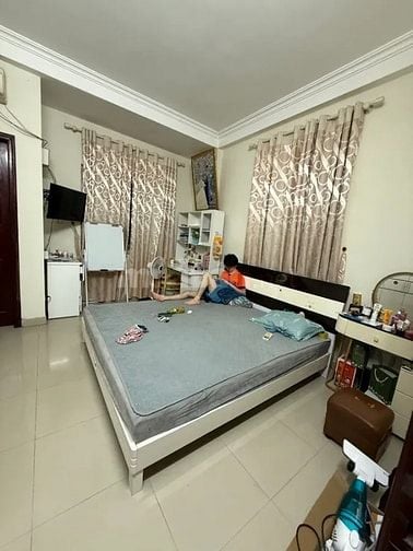 Bán nhanh  nhà Trần Duy Hưng, lô góc, 30m, 5 tầng, 4m MT, Gía 8,6 tỷ