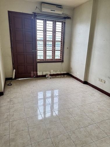 Bán nhà mặt hồ Hoàng Cầu - Mai Anh Tuấn