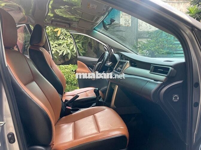 Innova 2020 E 2.0 MT - Xe XHD Công Ty