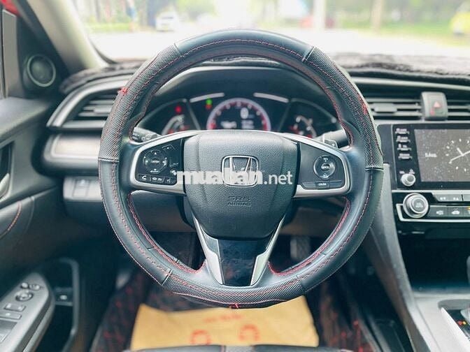 Honda Civic 2019 1.5 Turbo RS bảo dưỡng kĩ