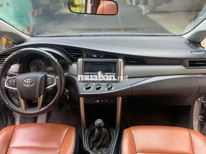 Innova 2020 E 2.0 MT - Xe XHD Công Ty