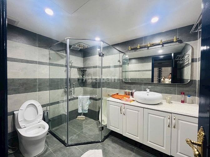 (Chính Chủ) tôi cần bán nhà mặt phố Đại La, Q HBT, Dt 70 m, 7 T, 33 tỷ