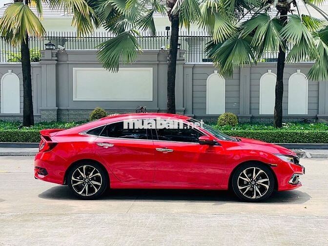Honda Civic 2019 1.5 Turbo RS bảo dưỡng kĩ