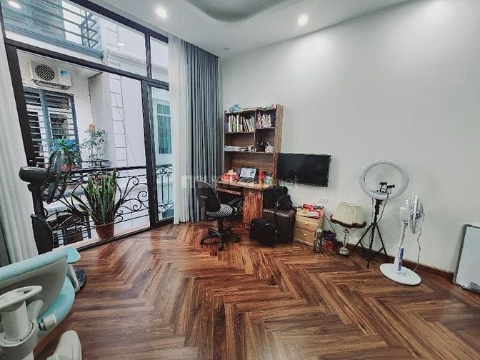 Bán nhà Hồ Tùng Mậu - 5 tầng mới - ngõ nông gần ô tô - giá nhỉnh 7 tỷ