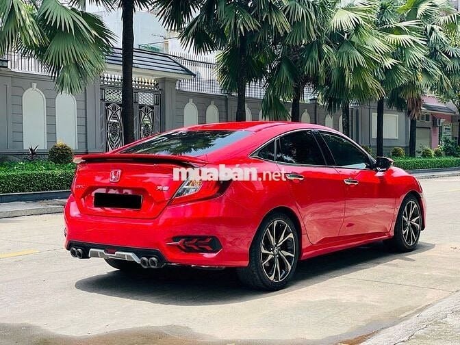 Honda Civic 2019 1.5 Turbo RS bảo dưỡng kĩ