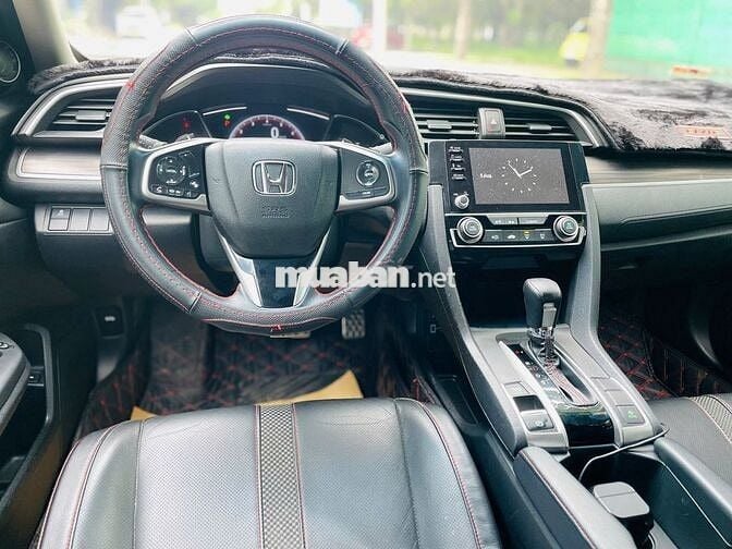 Honda Civic 2019 1.5 Turbo RS bảo dưỡng kĩ