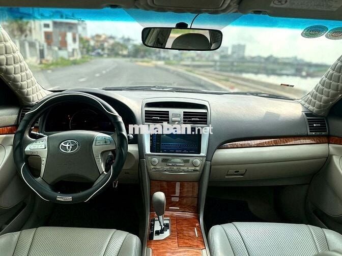 Toyota Camry 2.4G 2011 số tự động, màu đen