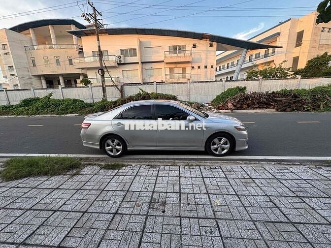 Toyota Camry 2010 SE 2.5 - 97000 km