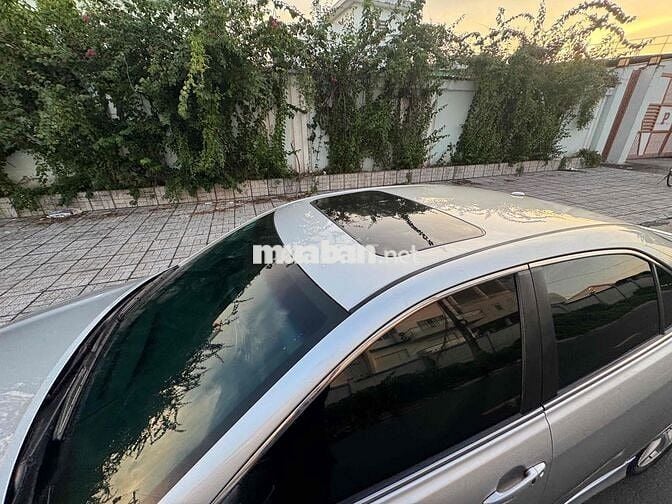 Toyota Camry 2010 SE 2.5 - 97000 km