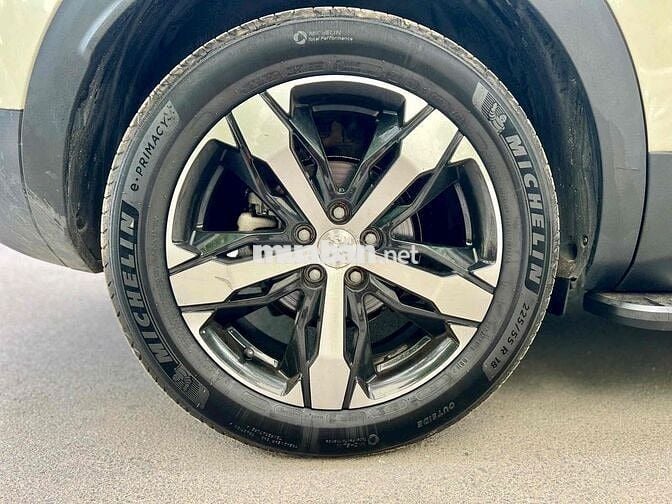 Peugeot 3008 Trắng SUV 2018 Tự động 63000km