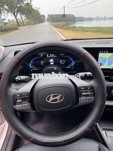 Hyundai Accent 2025 mới 100% trả trước 115 triệu