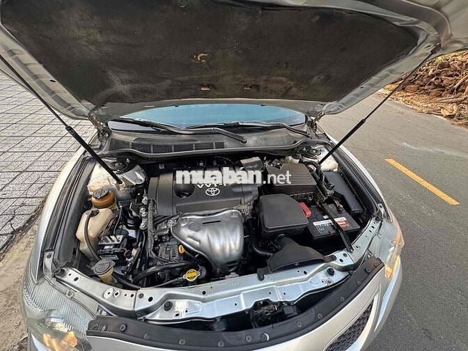 Toyota Camry 2010 SE 2.5 - 97000 km