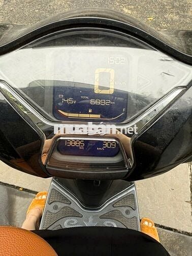 Bán xe SH 125 màu đen vì quá ít đi