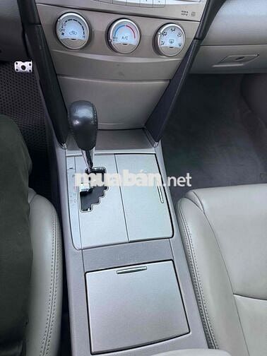 Toyota Camry 2010 SE 2.5 - 97000 km