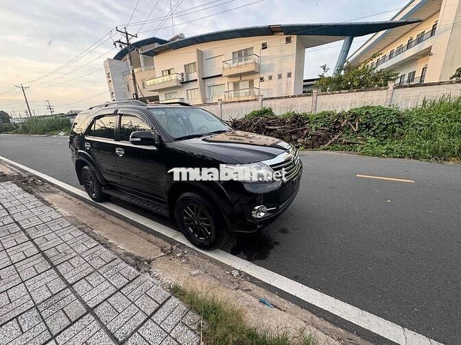 Toyota Fortuner 2015 2.7V 4x2 - 138000 km