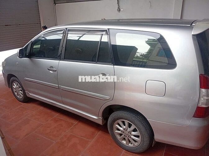 Toyota Innova 2013 2.0G - 195000 km