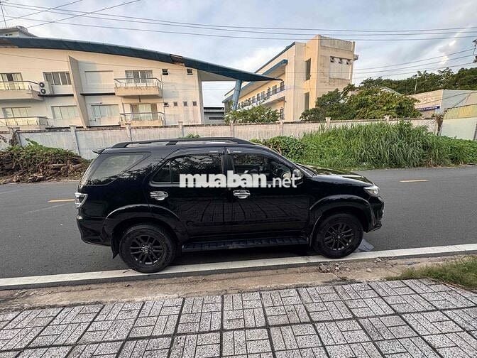 Toyota Fortuner 2015 2.7V 4x2 - 138000 km