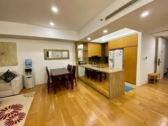 Cho thuê căn hộ 146m2,2PN full giá 18tr toà  chung cư 249A Thuỵ Khuê