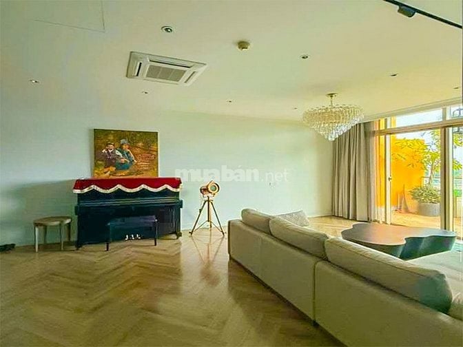 Căn hộ bán tại The Vista An Phú tầng sân vườn gồm 3 phòng ngủ 177m2