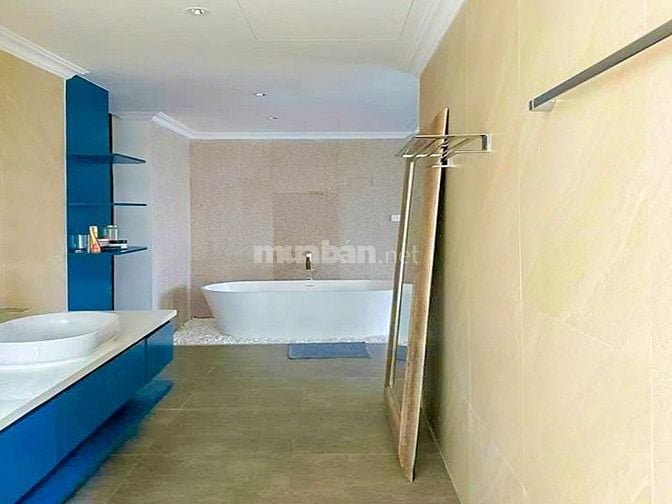 Căn hộ bán tại The Vista An Phú tầng sân vườn gồm 3 phòng ngủ 177m2