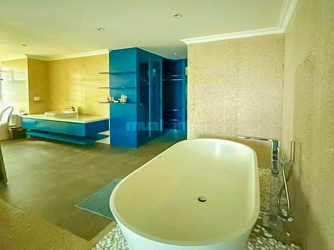Căn hộ bán tại The Vista An Phú tầng sân vườn gồm 3 phòng ngủ 177m2