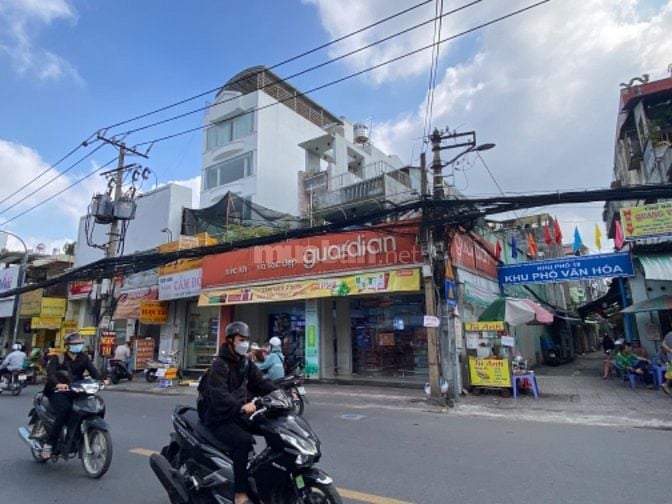 Cho thuê nhà Cách Mạng Tháng 8 Quận 3