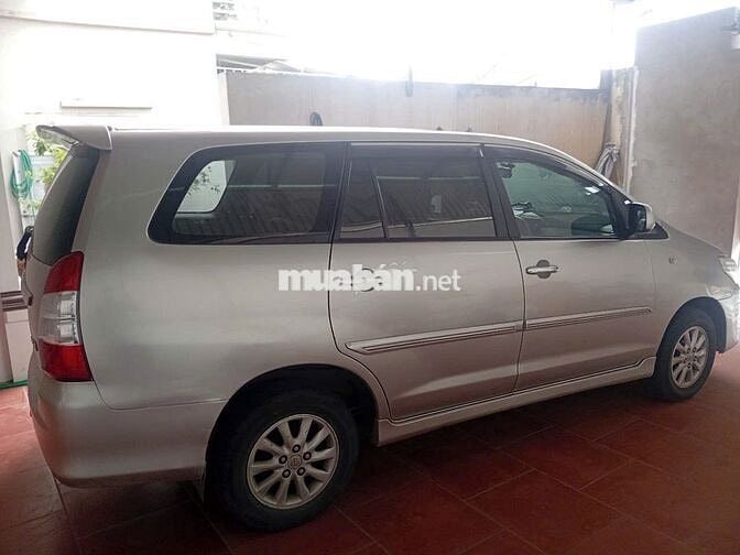 Toyota Innova 2013 2.0G - 195000 km