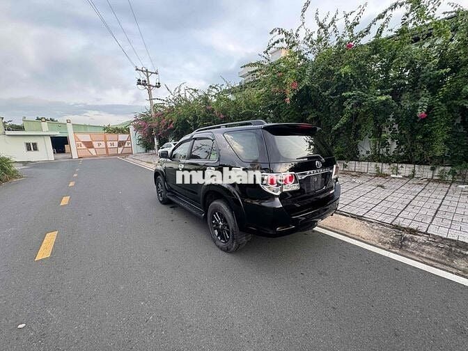 Toyota Fortuner 2015 2.7V 4x2 - 138000 km
