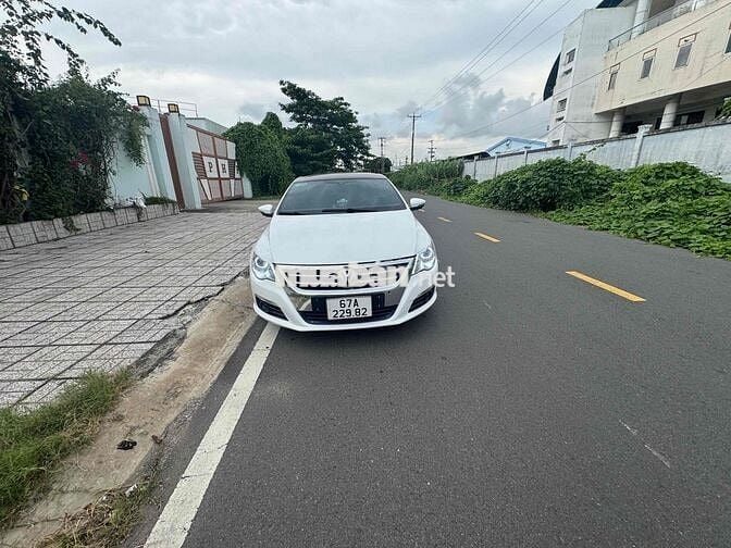 Volkswagen Passat 2010 2.0 AT - 100000 km