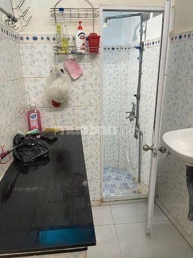 Cho thuê nhà hẻm 5m(XH) Hoàng Hoa Thám, P.5, Q.Bình Thạnh giá 5tr